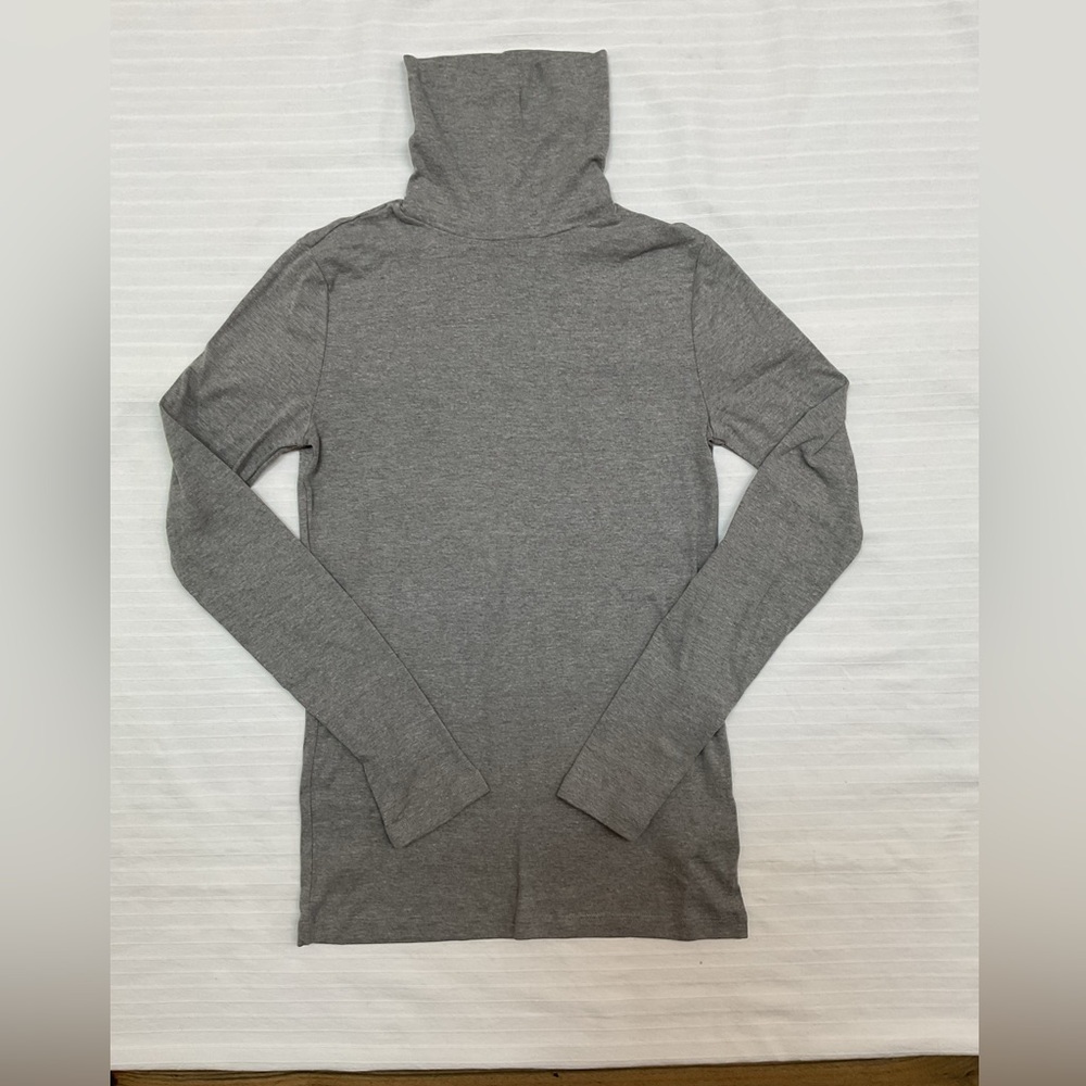GAP ‘THE BOWERY’ SUPER SOFT PIMA COTTON TURTLENECK IN WHITE ORIGINALLY $49